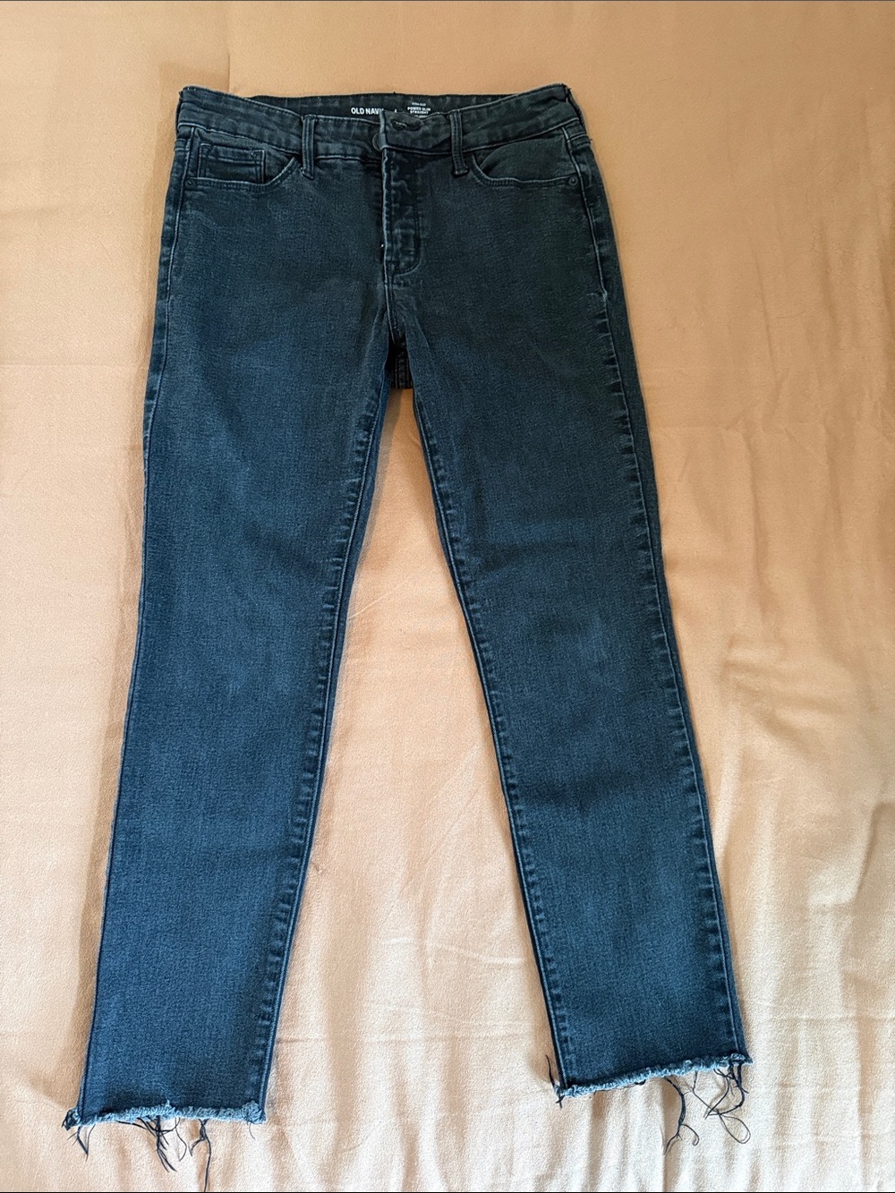 Old Navy Women's Black Jeans - size 4, high rise, power slim straight